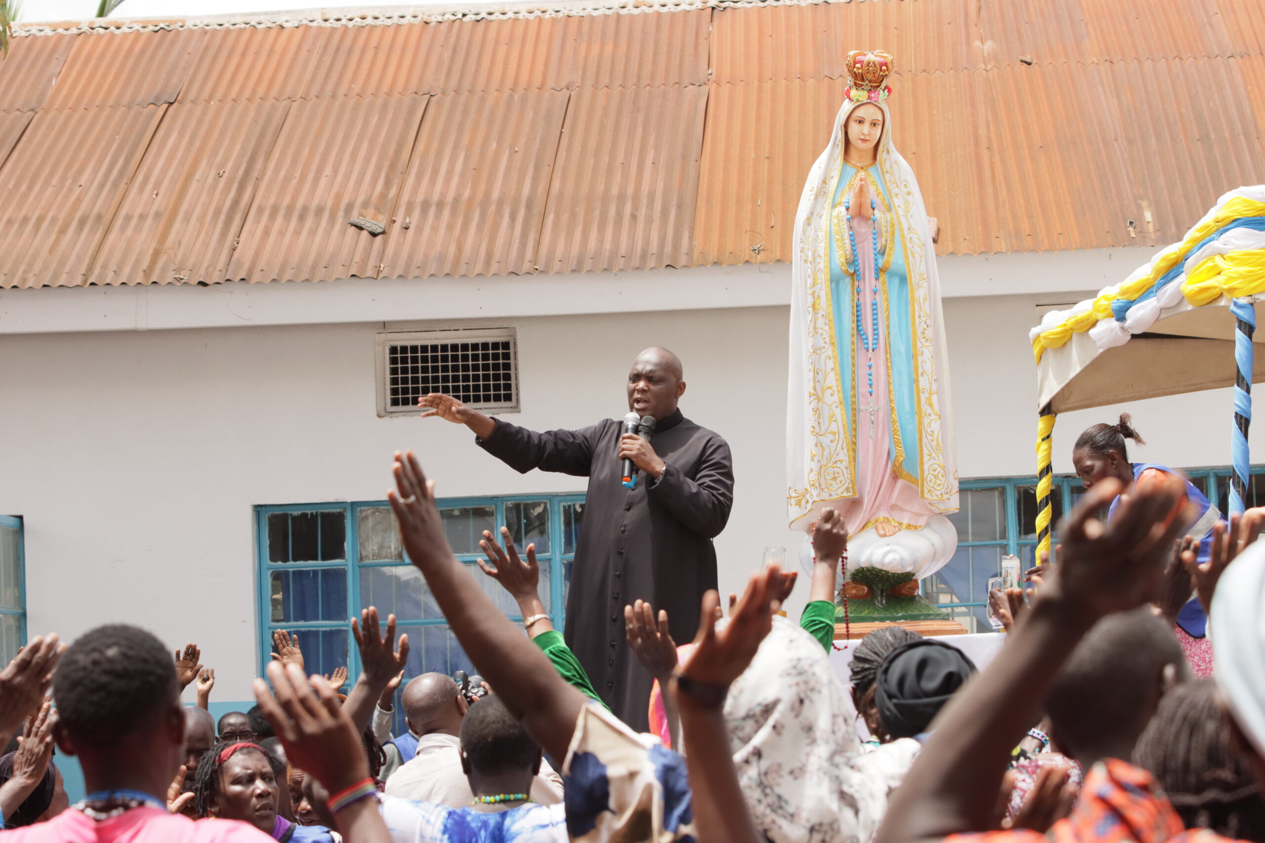 Holy Cross education ministry